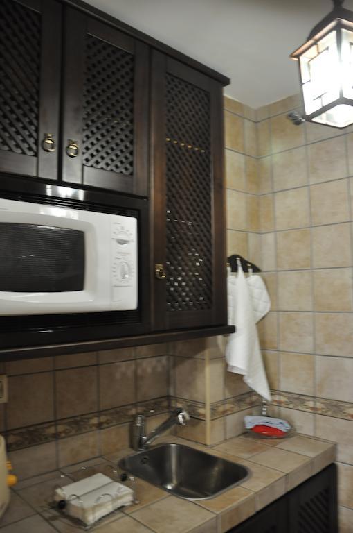 Apartamentos Turisticos Dona Maria La Brava Plasencia Exterior photo
